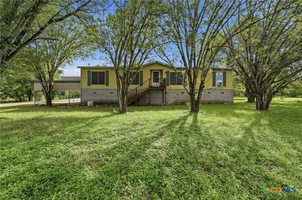 1301 Sea Willow Drive Marion, TX 78124