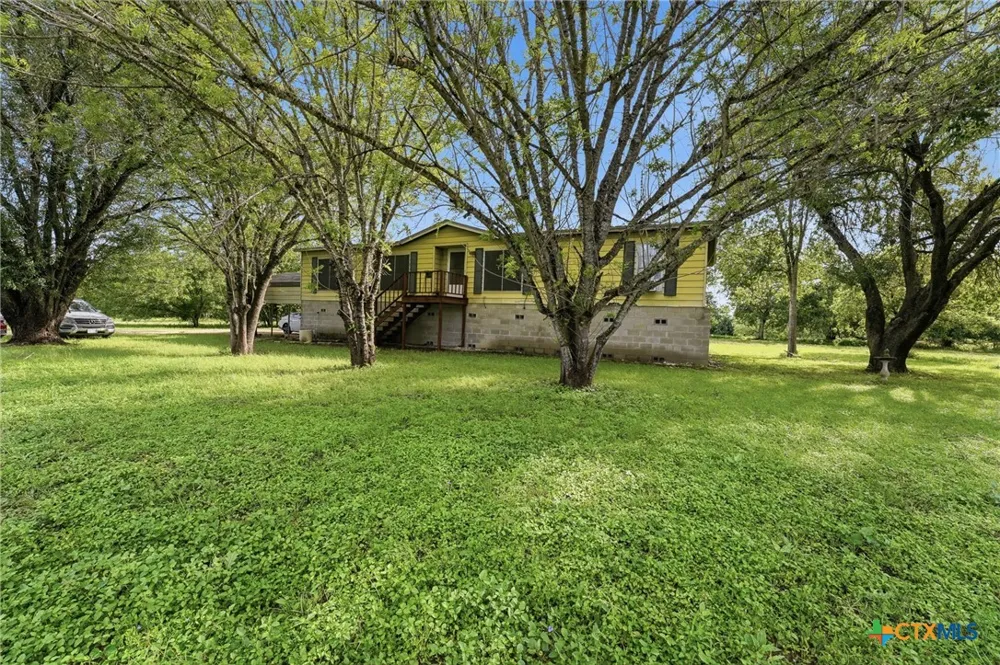 1301 Sea Willow Drive Marion, TX 78124