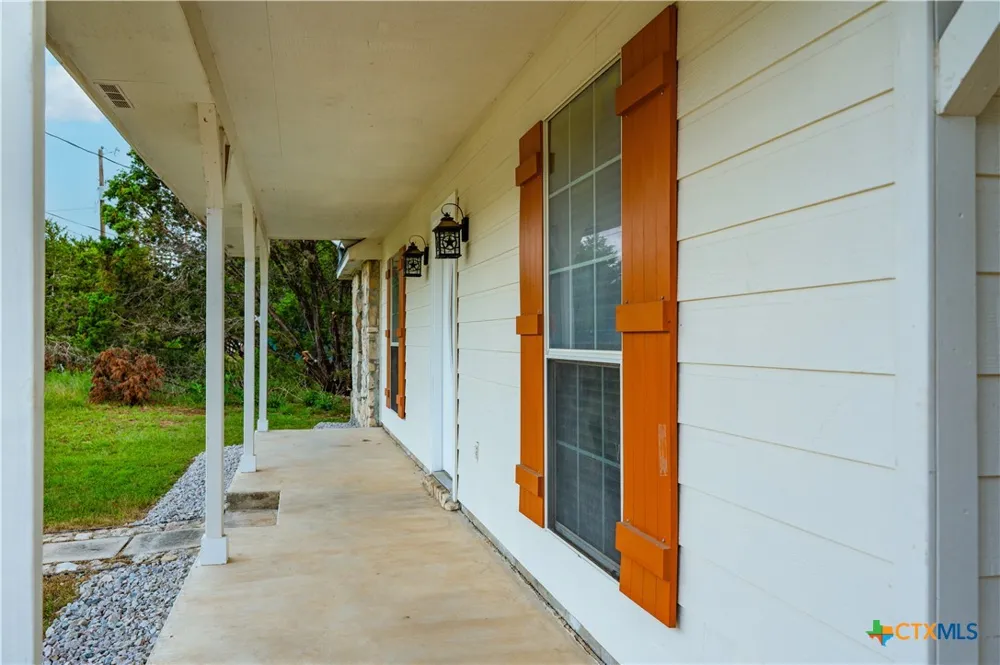 1140 Blueridge Drive Canyon Lake, TX 78133