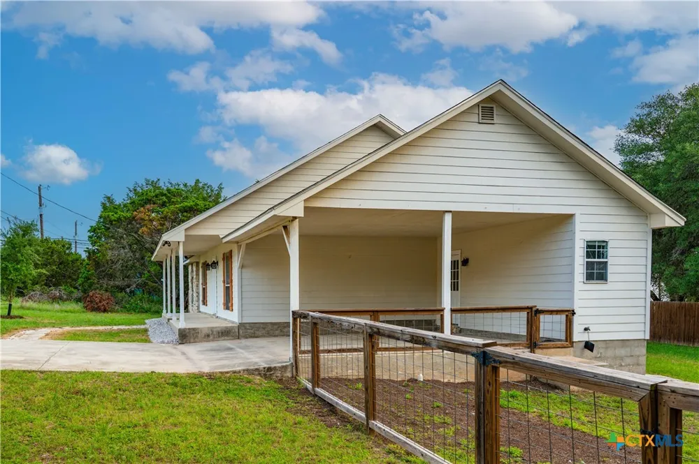 1140 Blueridge Drive Canyon Lake, TX 78133