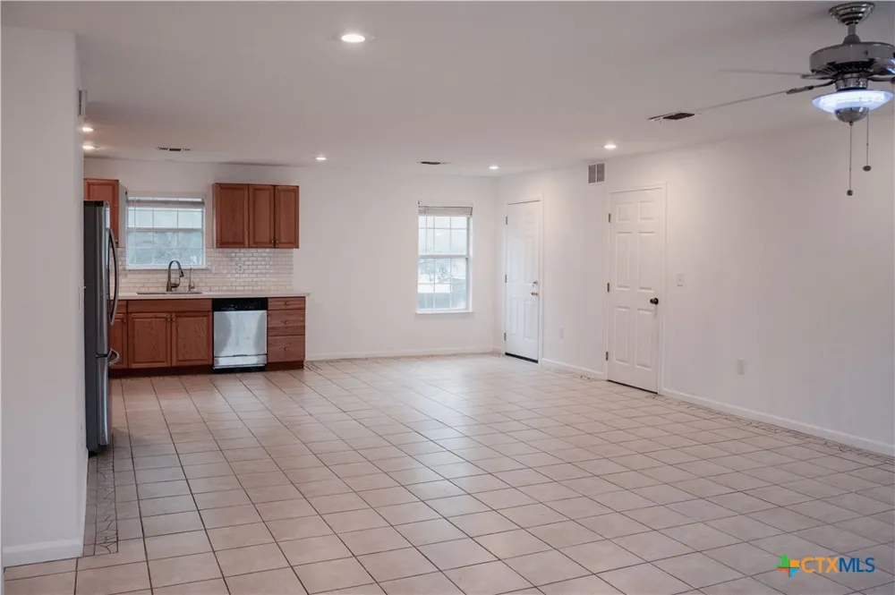 1140 Blueridge Drive Canyon Lake, TX 78133