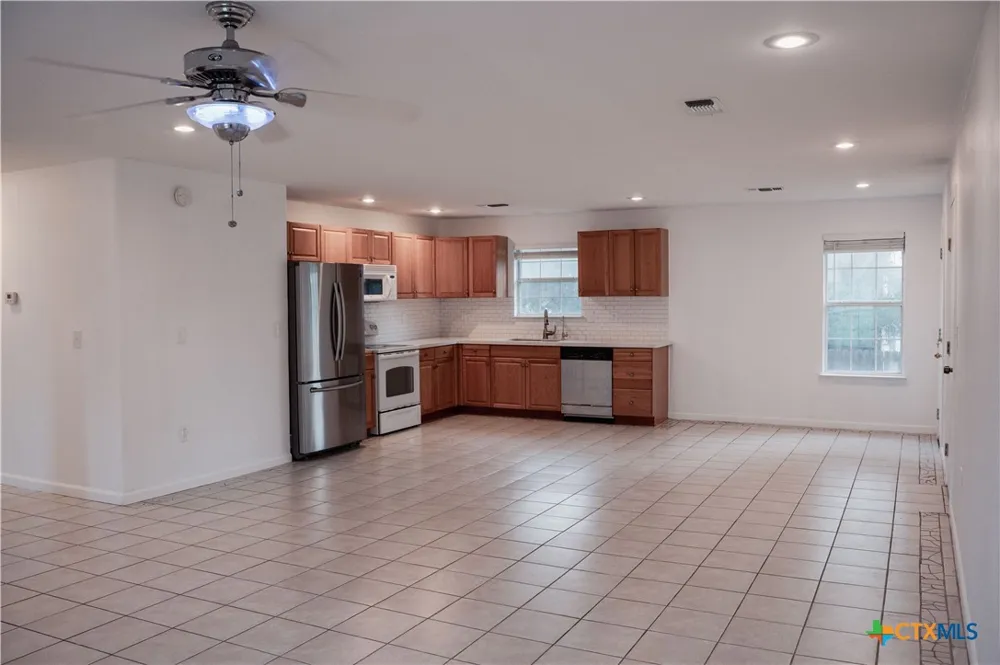 1140 Blueridge Drive Canyon Lake, TX 78133