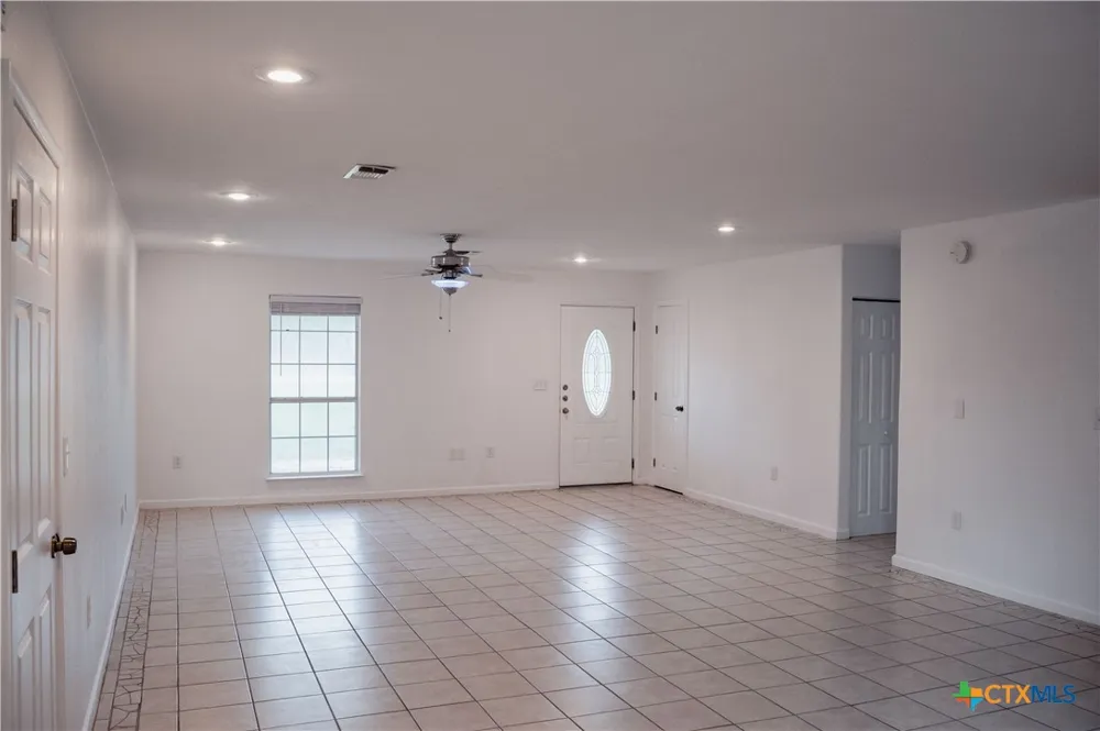1140 Blueridge Drive Canyon Lake, TX 78133