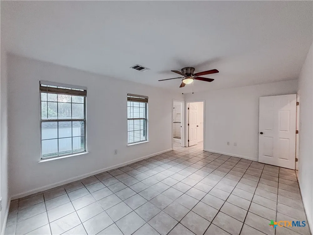 1140 Blueridge Drive Canyon Lake, TX 78133