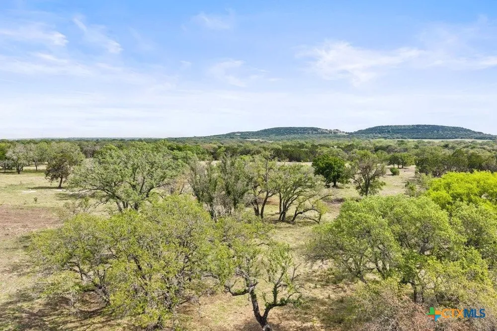 4772 County Road 340 Burnet, TX 78611