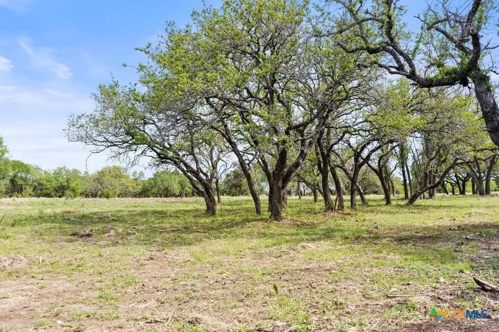 4772 County Road 340 Burnet, TX 78611