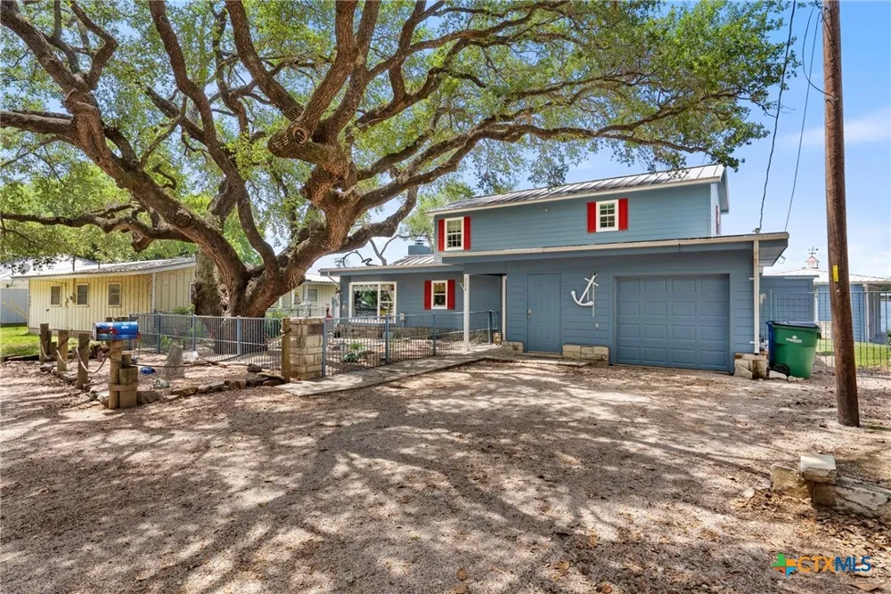 324 Granite Shoals Lane Sunrise Beach, TX 78643