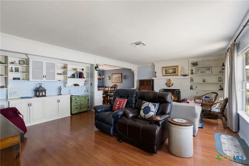324 Granite Shoals Lane Sunrise Beach, TX 78643