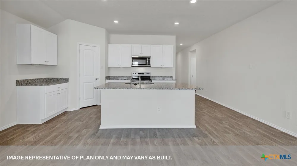 477 COTTONMOUTH LANE Seguin, TX 78155