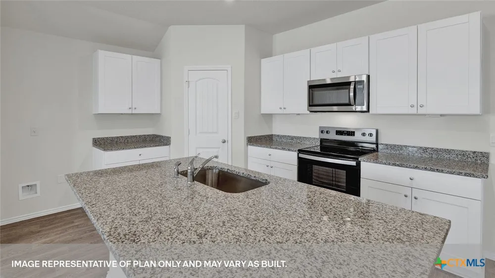 477 COTTONMOUTH LANE Seguin, TX 78155