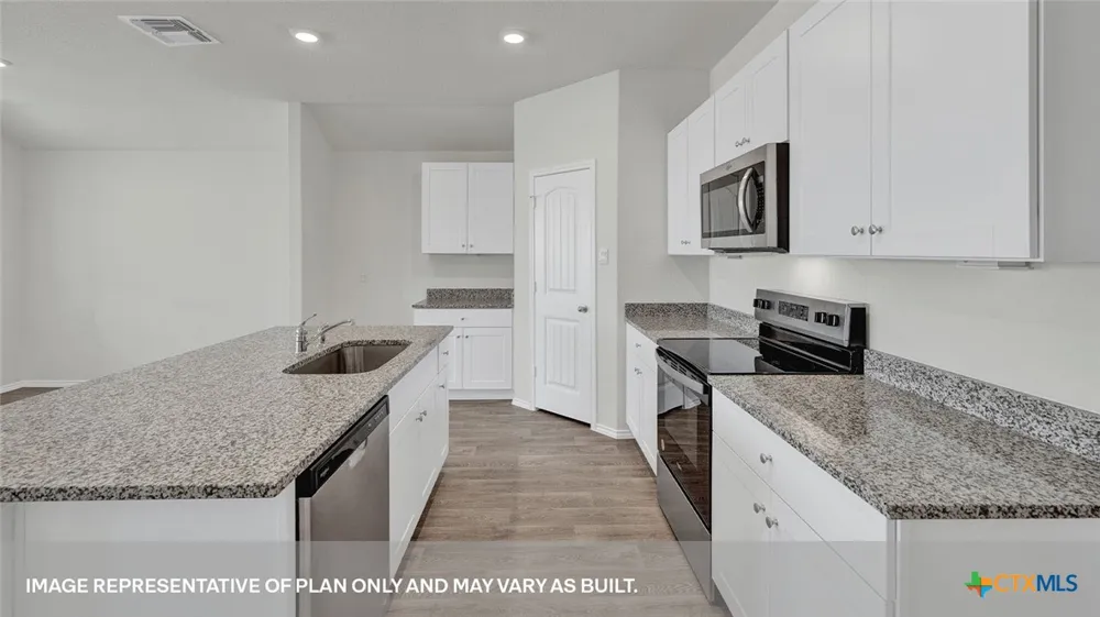 477 COTTONMOUTH LANE Seguin, TX 78155