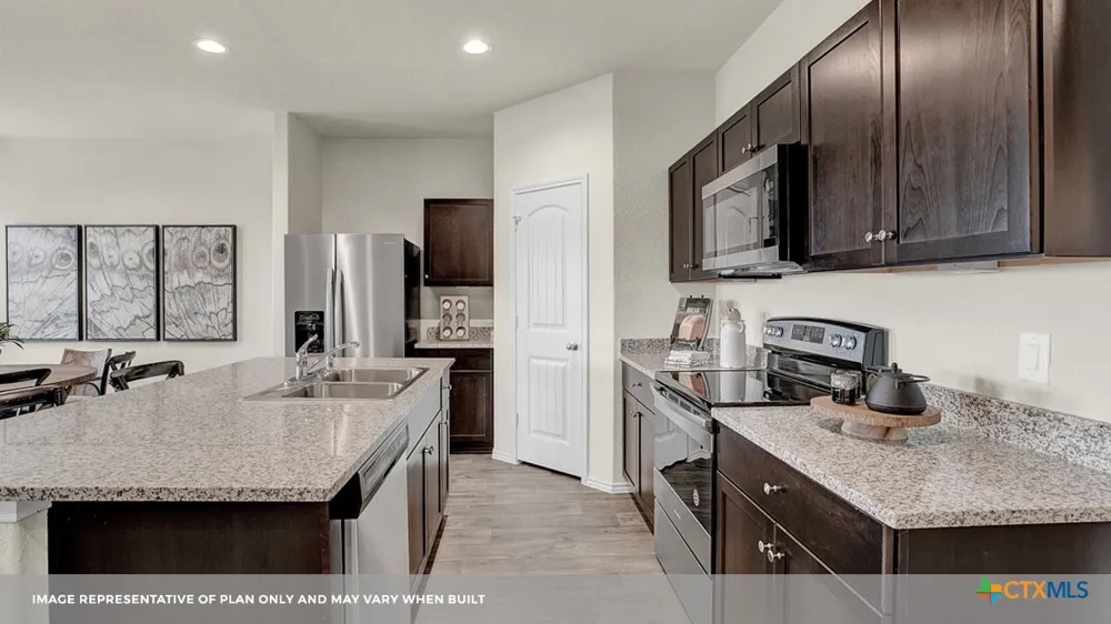 720 PECCARY PLACE Seguin, TX 78155