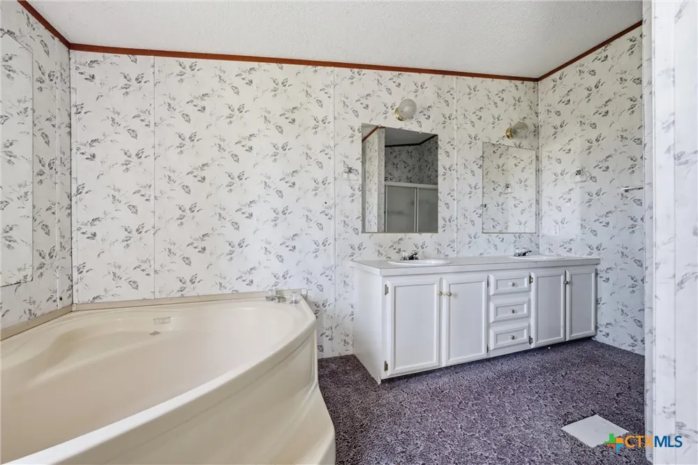 154 Hillside Drive Troy, TX 76579