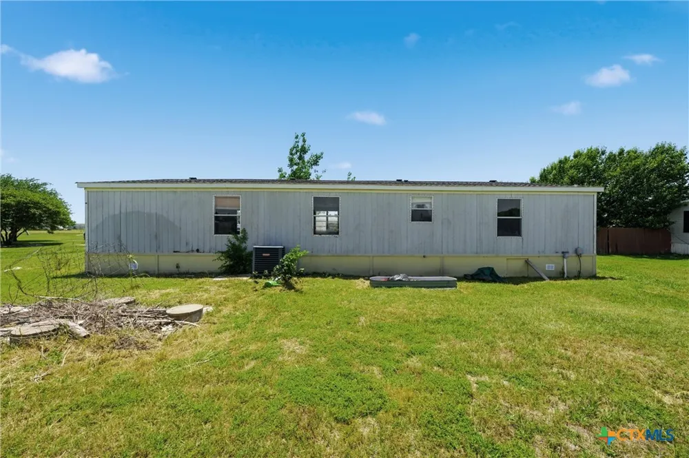 154 Hillside Drive Troy, TX 76579