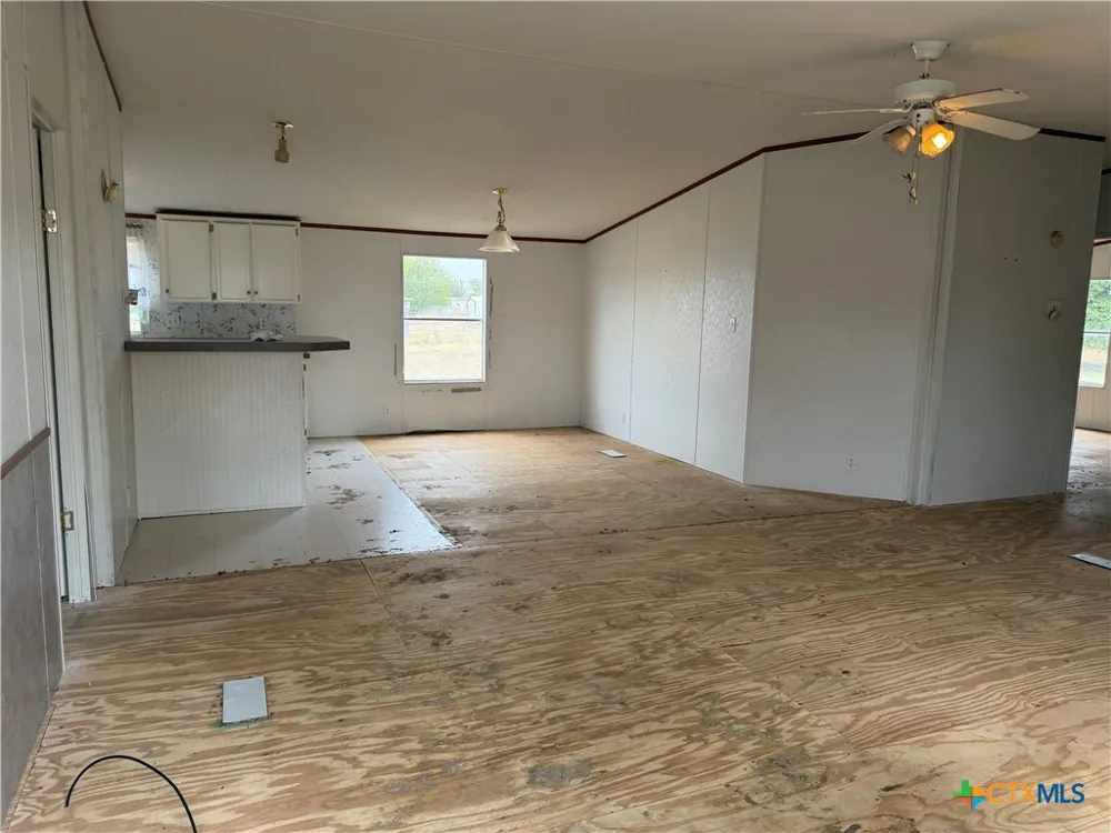 154 Hillside Drive Troy, TX 76579