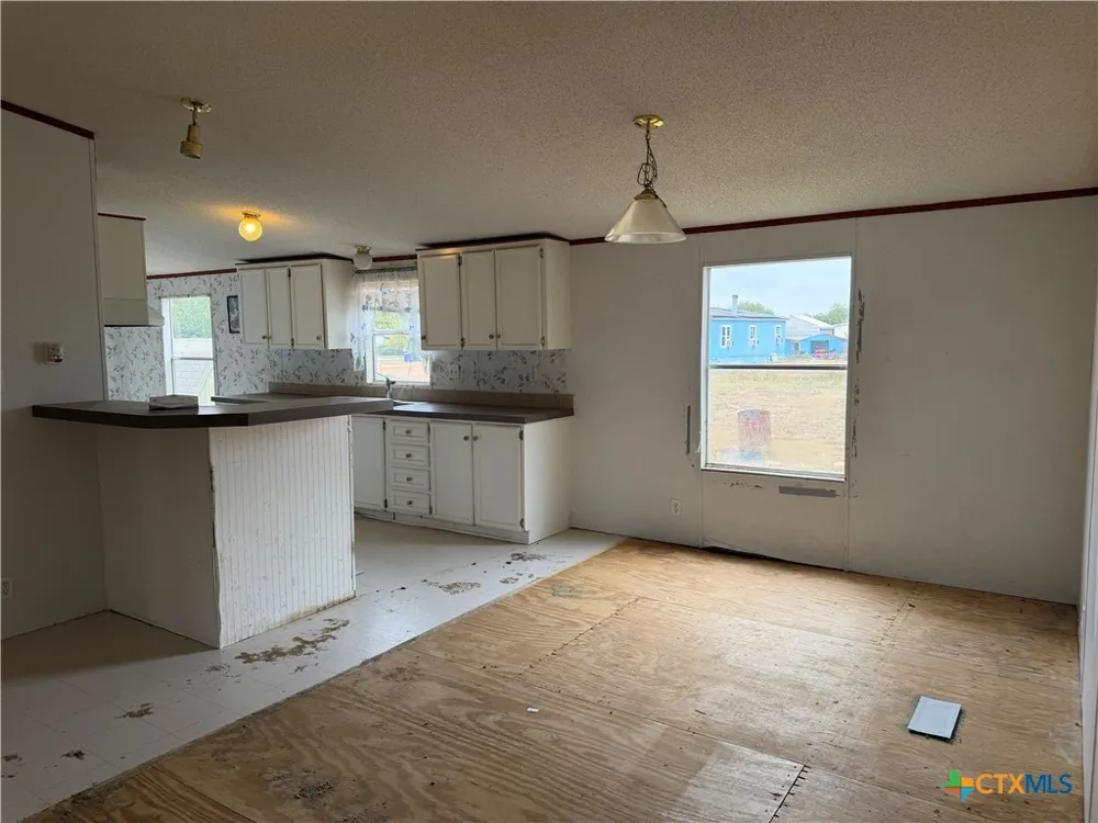154 Hillside Drive Troy, TX 76579