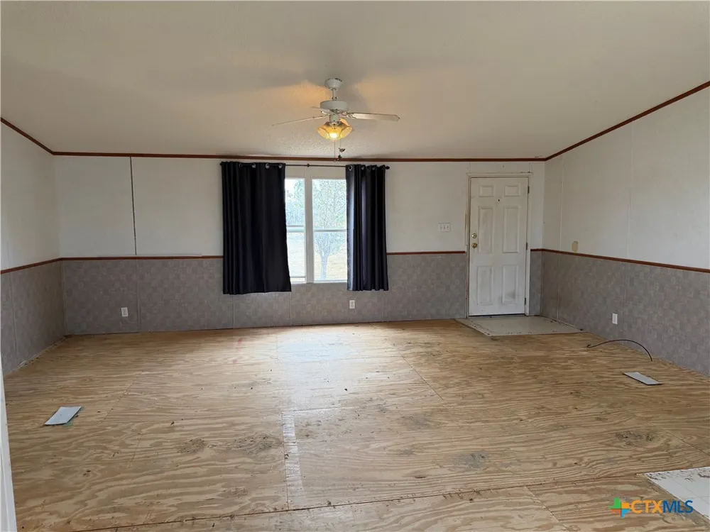 154 Hillside Drive Troy, TX 76579