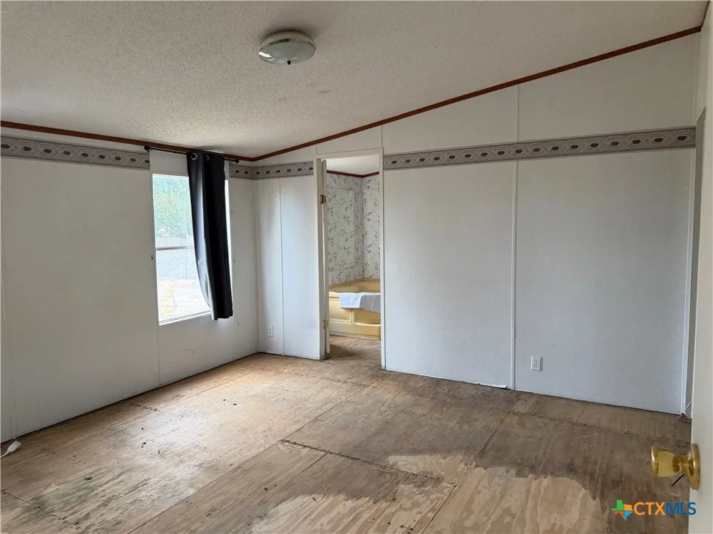 154 Hillside Drive Troy, TX 76579