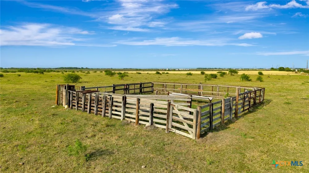 8078 State Highway 35 Palacios, TX 77465