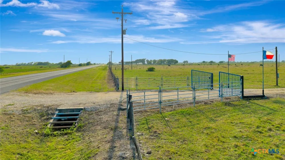 8078 State Highway 35 Palacios, TX 77465