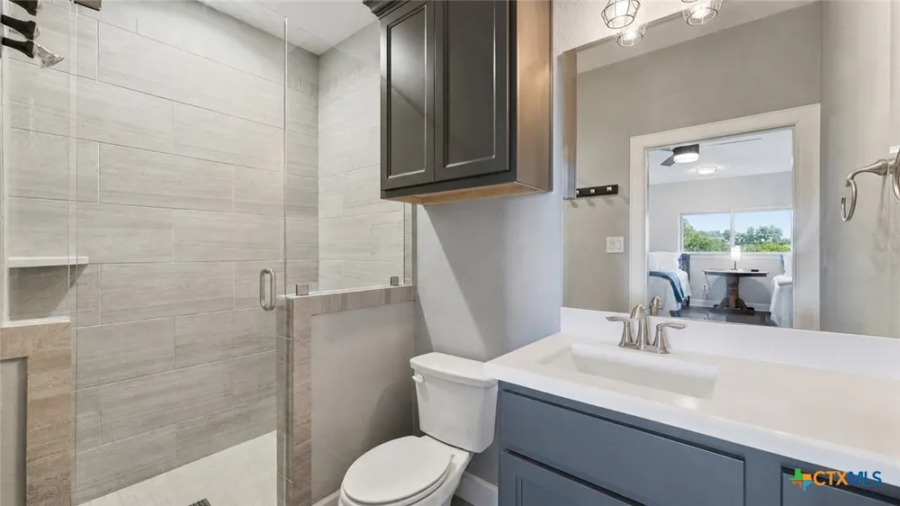 210 Jeff Vaughn Blanco, TX 78606