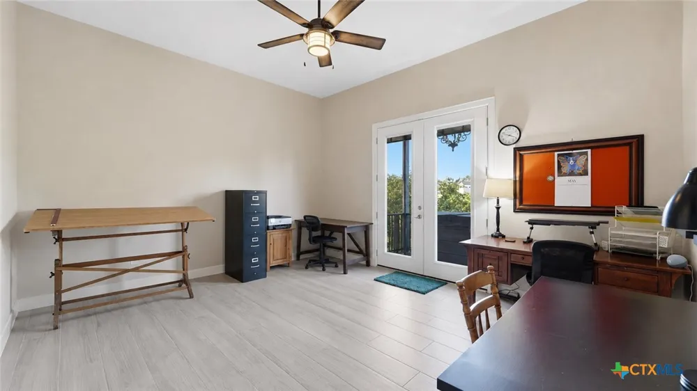 210 Jeff Vaughn Blanco, TX 78606