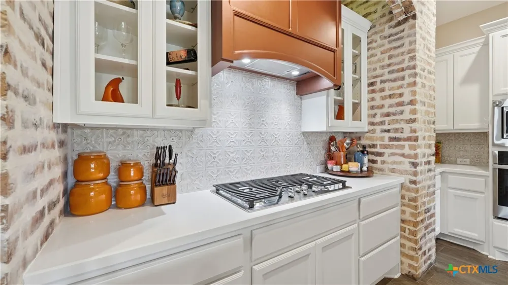 210 Jeff Vaughn Blanco, TX 78606