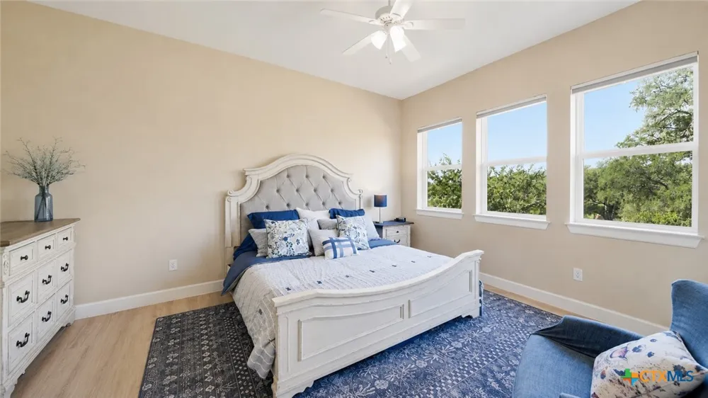 210 Jeff Vaughn Blanco, TX 78606