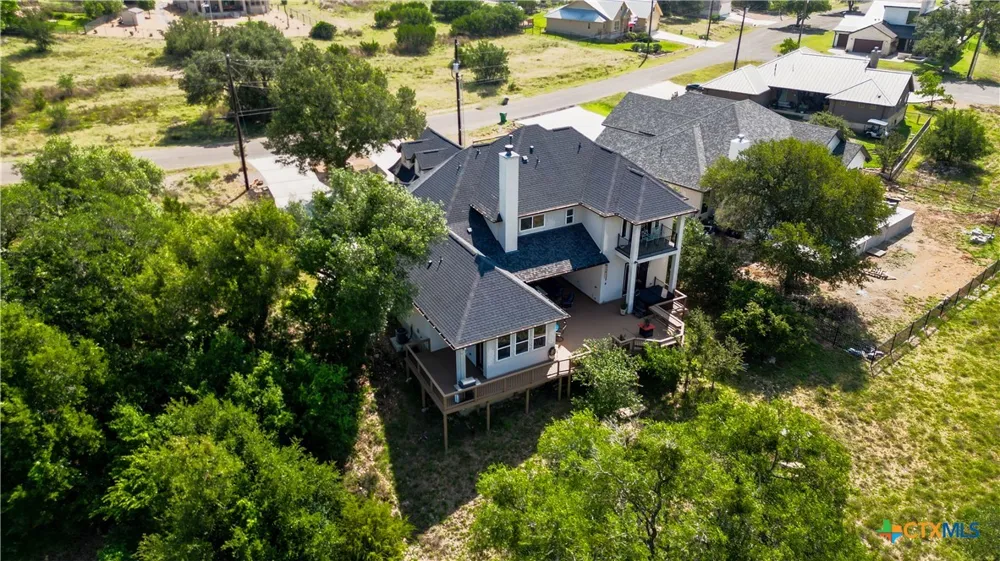 210 Jeff Vaughn Blanco, TX 78606