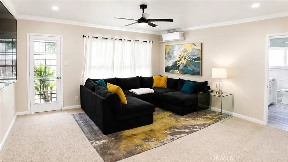 6543 E Harco Long Beach, CA 90808