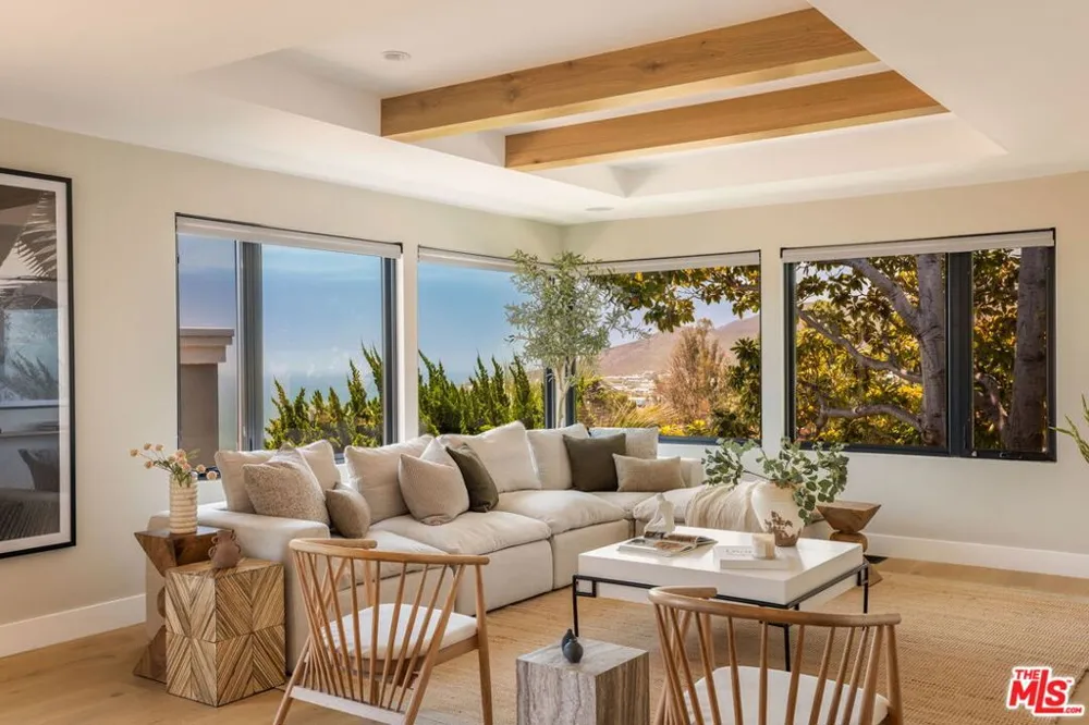 17810 Sabbiadoro Way Pacific Palisades, CA 90272
