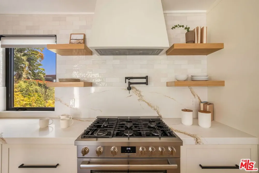 17810 Sabbiadoro Way Pacific Palisades, CA 90272