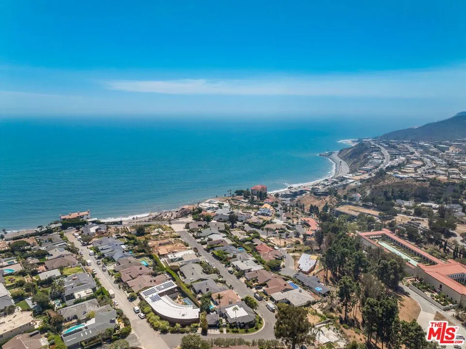 17810 Sabbiadoro Way Pacific Palisades, CA 90272