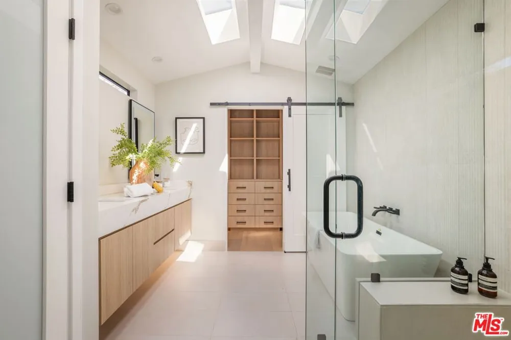 17810 Sabbiadoro Way Pacific Palisades, CA 90272