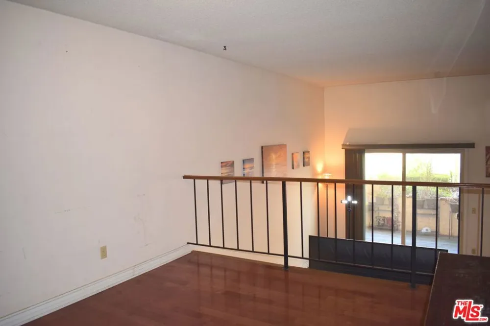 1711 Grismer Avenue #63 Burbank, CA 91504