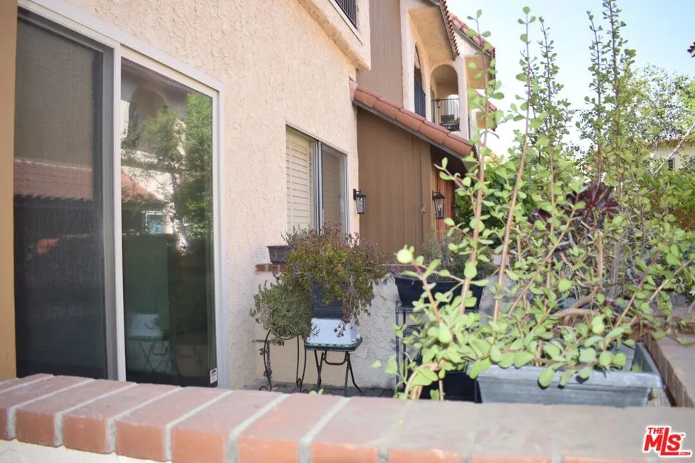 1711 Grismer Avenue #63 Burbank, CA 91504