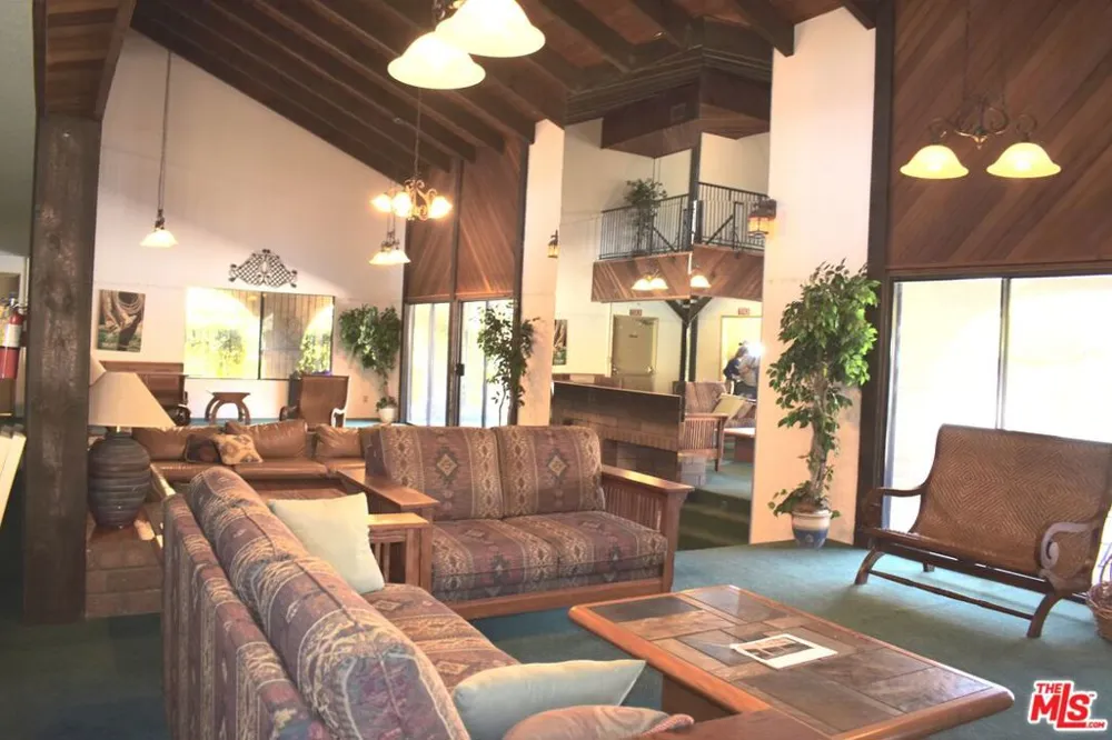 1711 Grismer Avenue #63 Burbank, CA 91504