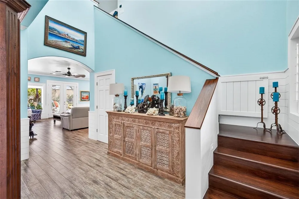 616 Shoreline Circle Port Aransas, TX 78373