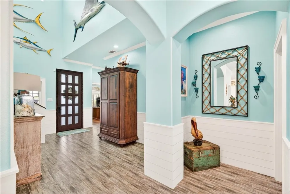 616 Shoreline Circle Port Aransas, TX 78373
