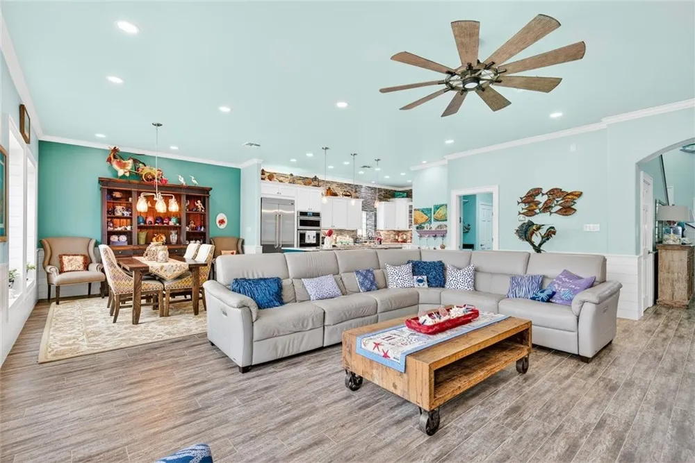 616 Shoreline Circle Port Aransas, TX 78373
