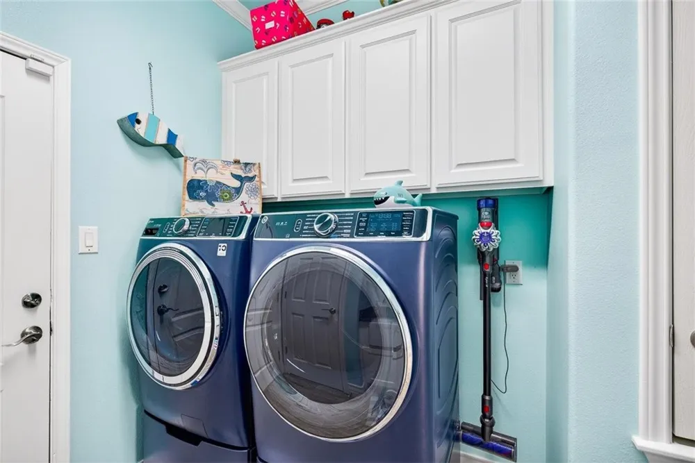 616 Shoreline Circle Port Aransas, TX 78373