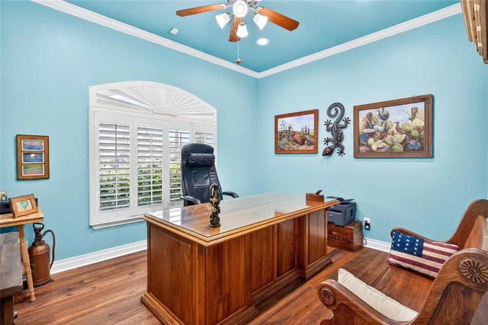 616 Shoreline Circle Port Aransas, TX 78373