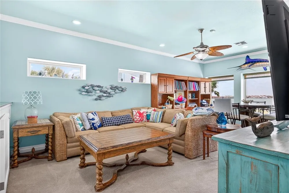 616 Shoreline Circle Port Aransas, TX 78373