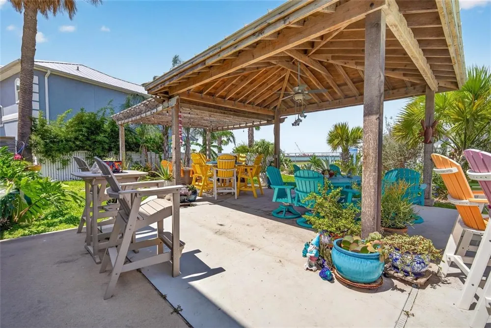 616 Shoreline Circle Port Aransas, TX 78373