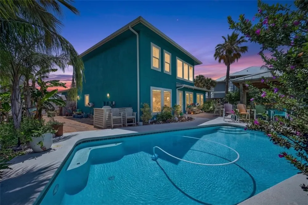 616 Shoreline Circle Port Aransas, TX 78373