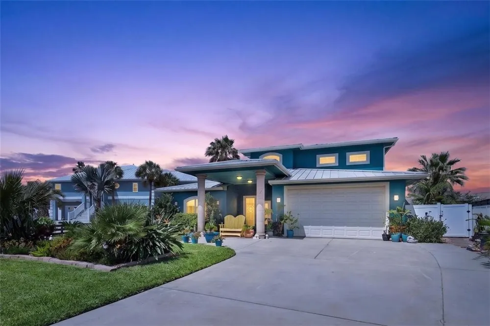 616 Shoreline Circle Port Aransas, TX 78373