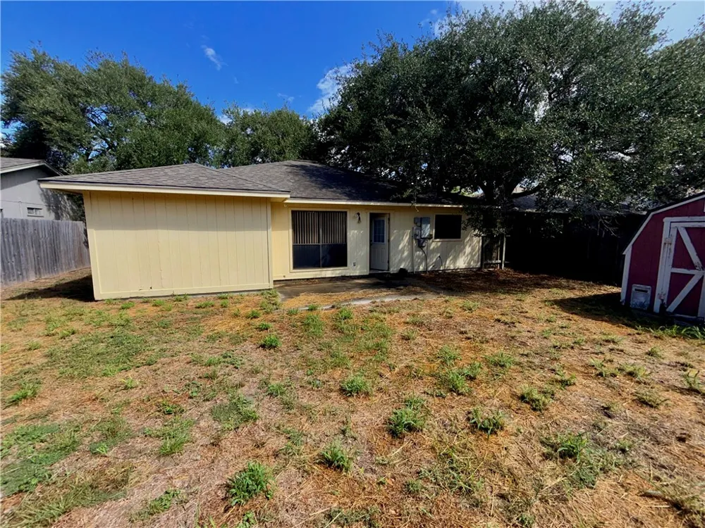 2177 Glenwood Drive Ingleside, TX 78362