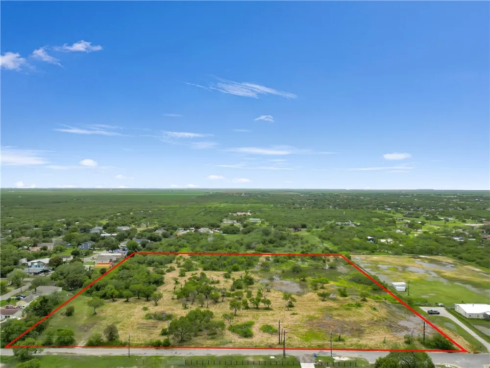 5th Street Sinton, TX 78387