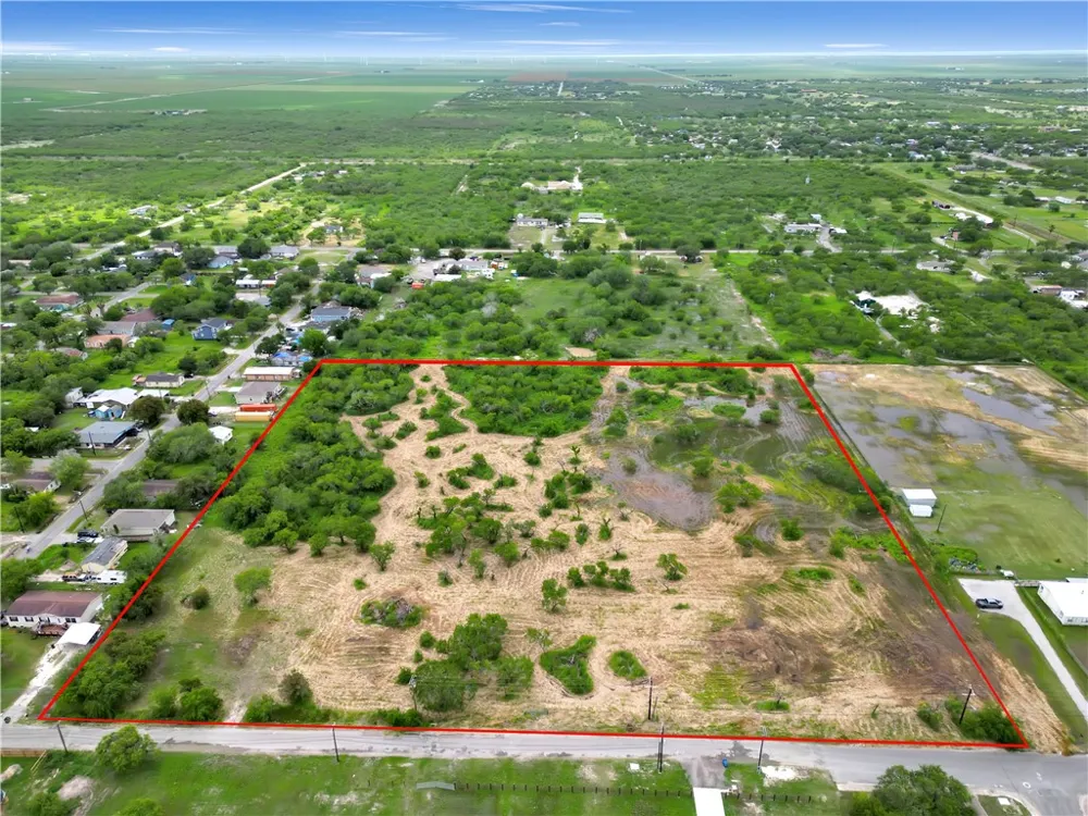 5th Street Sinton, TX 78387