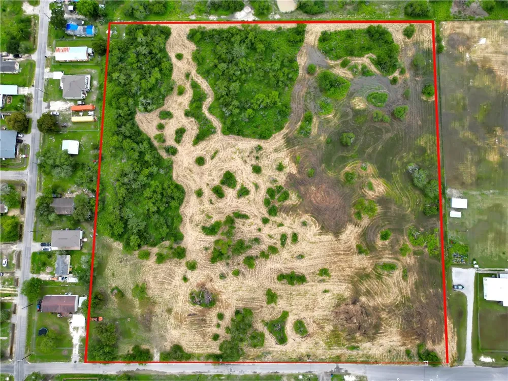 5th Street Sinton, TX 78387